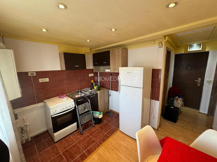 apartament 1 camera, 30 mp, decomandat, zona Aradului, 240 euro - 3