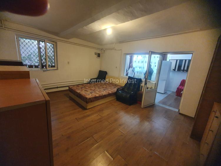 Km 5 - Hatman Arbore, Garsoniera la curte.mobilata, utilata. - 5