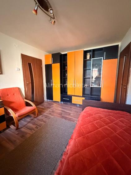 Apartament de vanzare 55 mp Zona Boul Rosu - 13