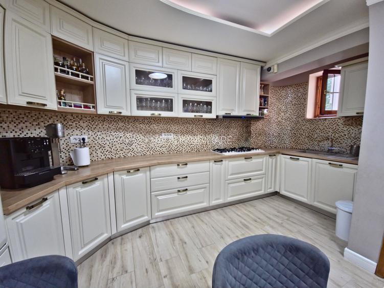 Vilă unică de vânzare piscina  zona Stadion - 20