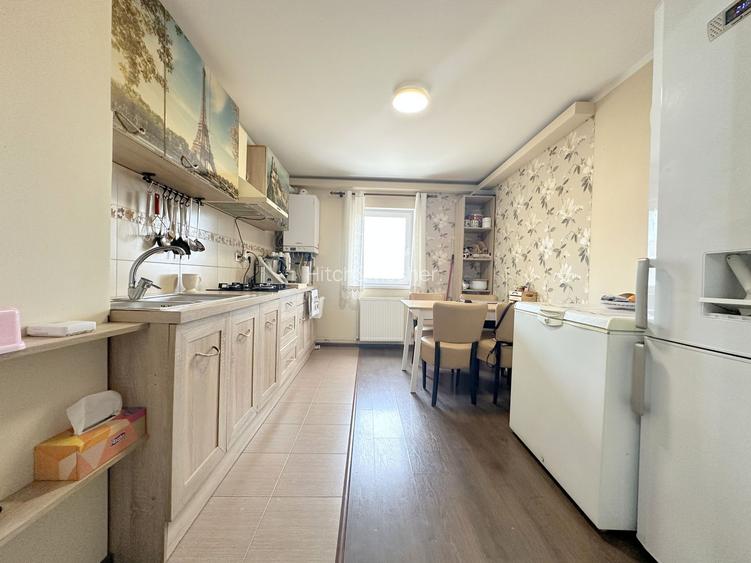 Apartament cu 3 camere de vânzare - zona Lipovei - 9