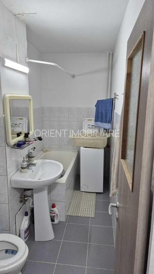 Garsoniera Lacul Tei - etaj 6-decomandata- an 1986 - 4