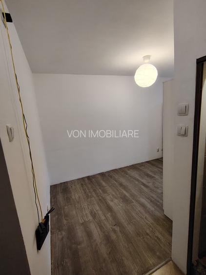 Garsoniera mica de vanzare zona Baicului - 4