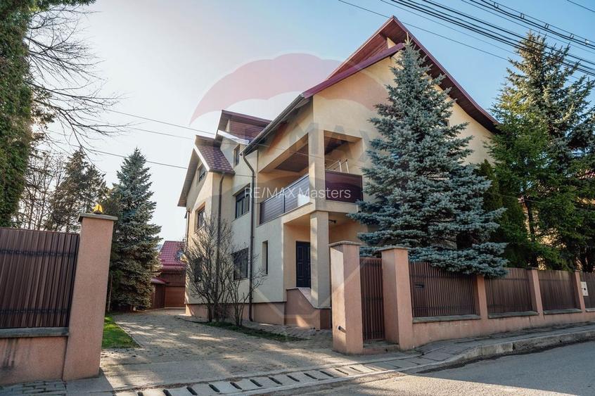 Casă / Vilă cu 10 camere de vânzare în zona Nord-Vest - 17