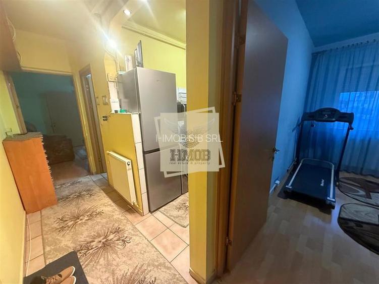 Apartament 3 camere etaj 1 in zona Vasile Aaron - 14