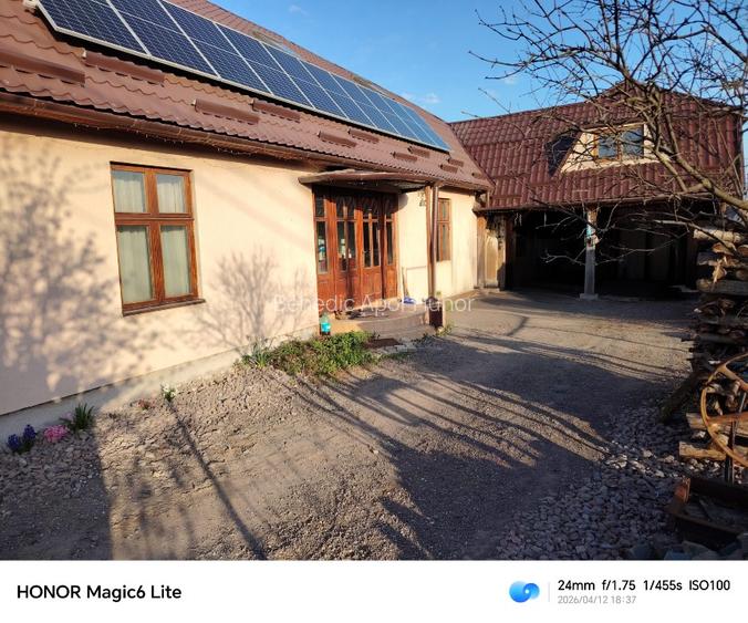 Casa de vanzare pe DN 11 - 2