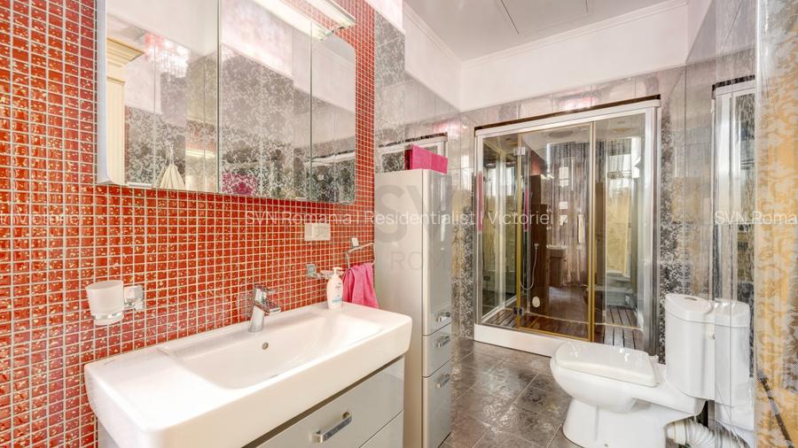 REV2004019 Vila Peninsula lacul Tei - 8