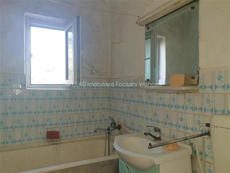 Apartament 2 camere, H-uri  Gara, et. 3 - 13