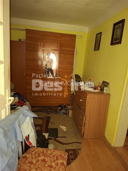 Teren situat în intravilan ul comunei Brazi, 1257 mp, construcție demolabila - 10
