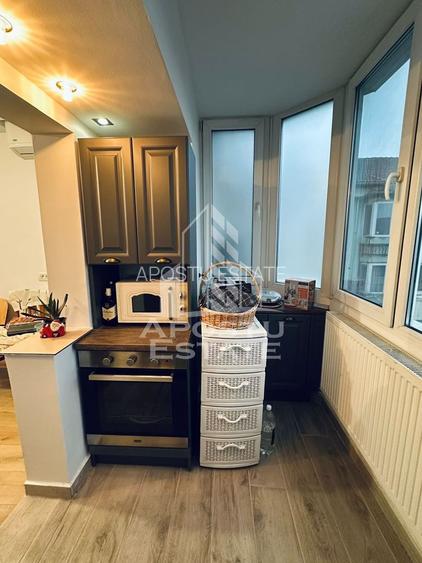 Apartament cu 3 camere, decomandat, centrala proprie, zona Bucovina - 9