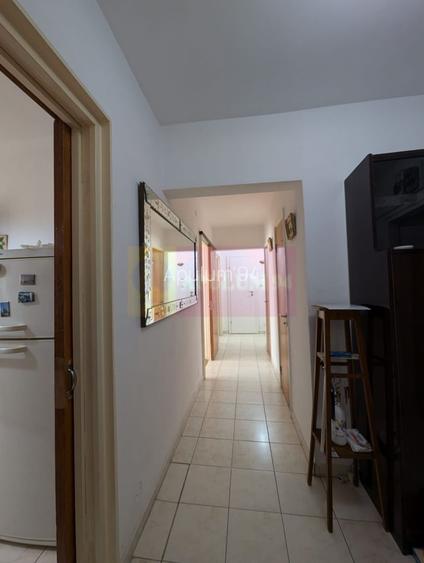 Ap 3 camere decomandat., Pta Sudului, Obregia - 4