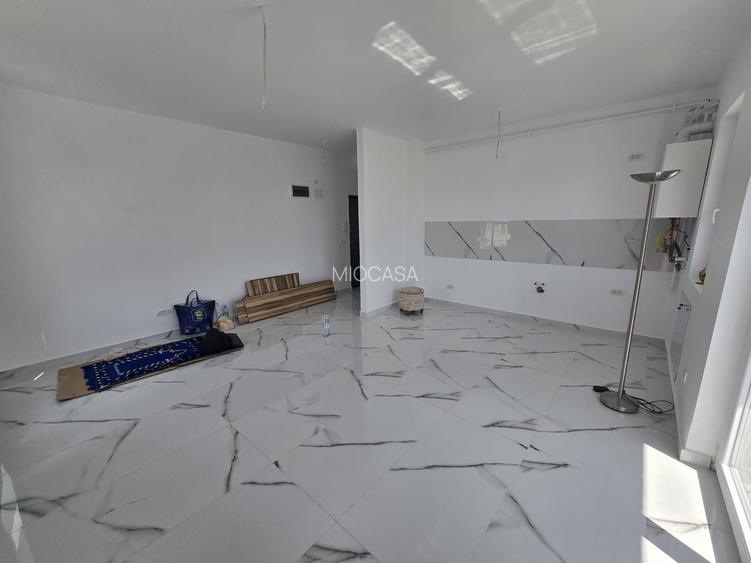 Nou. Disponibil imediat. Decomandat. Etaj intermediar. - 5