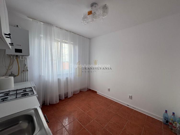 Garsonieră decomandată, 23 mp utili, zona Vasile Aaron - 2