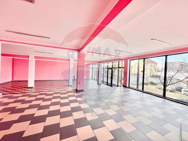 De închiriat spațiu comercial, 175 mp în zona Decebal - 7