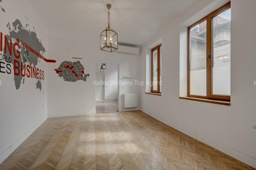 In Cartierul Evreiesc, casa 3 camere pivnita si mansarda open space. - 3