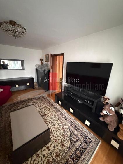 Apartament cu trei camere de vanzare-Crangasi-loc de parcare - 3