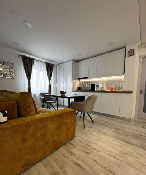 Apartament 3 camere decomandate zona Dacia Constanta - 2