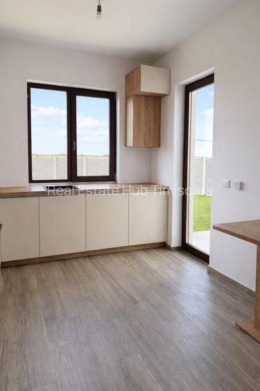 Casa cu 4 camere doua bai - prima inchiriere! - 4