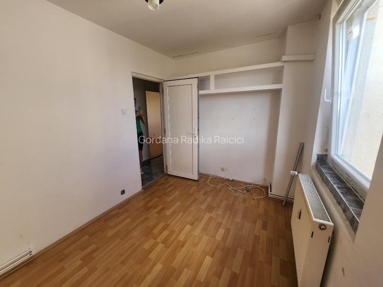 De vanzare apartament cu 4 camere in Sannicolau Mare jud Timis - 5