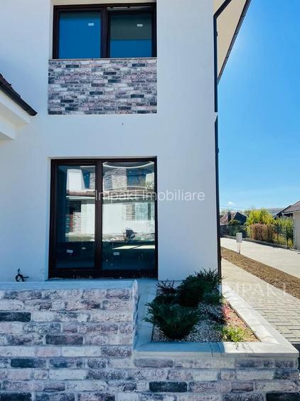 Ansamblu de 3 case la vanzare  in Chinteni! - 7