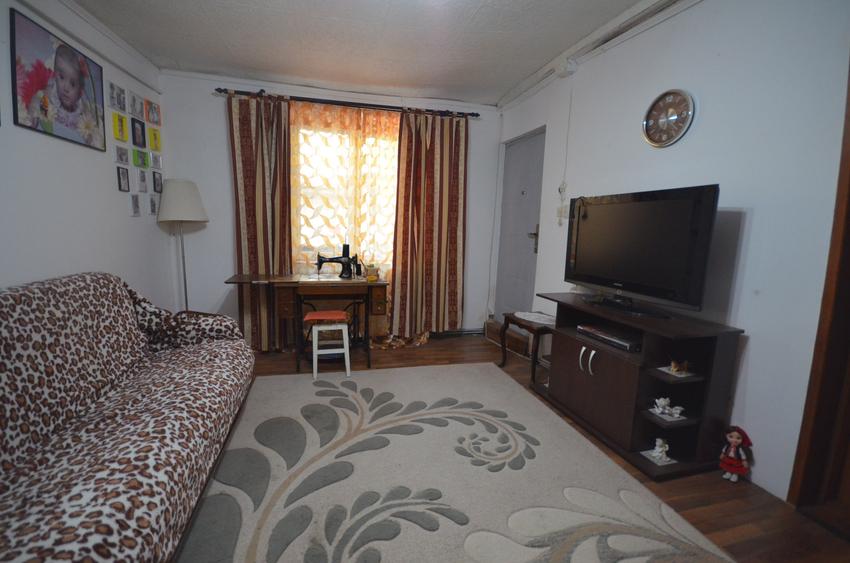 Casă 4 camere - curte 600 metri - Colentina - Andronache