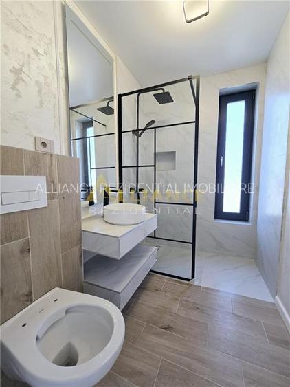 Ansamblu - Vila individuala - 5 camere - 3 bai - dressing - curte amenajata - 7