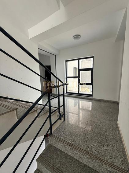 2 camere| Dumbravita| parcare inclusa| apartament superb| zona linistita| - 17