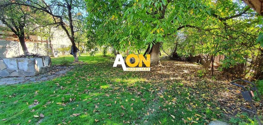 Casa cu 5 camere, 1500 mp teren, Centru. Pretabila pentru muncitori - 2