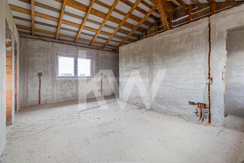 Casa singur in curte, la rosu, Izvor, Comision 0% - 9
