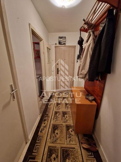 Apartament cu 3 camere,semidecomandat,etaj intermediar,zona Soarelui - 3