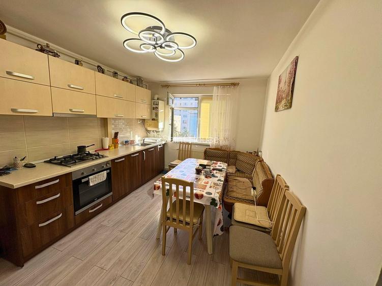 Apartament 2 camere decomandat zona Simeria (lângă piața Dolar) - 3