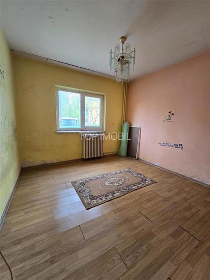 Dacia - statia Columnei, 3 camere decomandat la bulevard, liber - 5