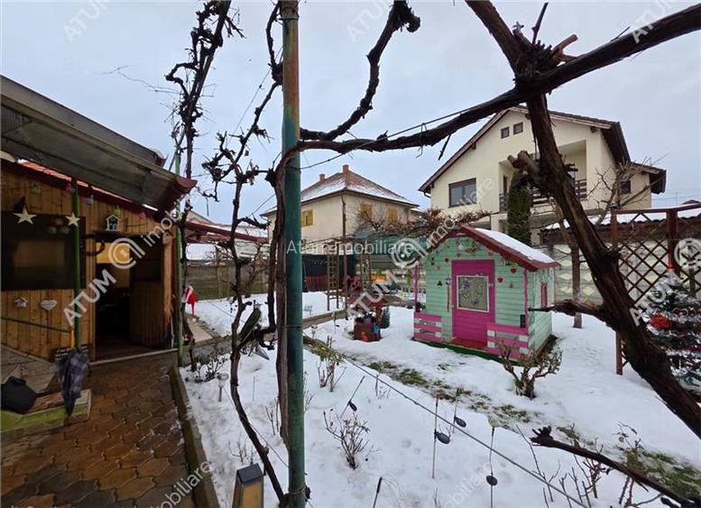 Casa individuala cu 4 camere pe teren de 575 mp zona Vasile Milea - 21