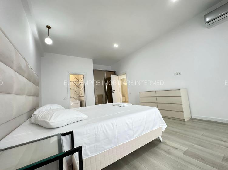 Apartament de închiriat cu 4 camere, zona Faleză Nord - 3