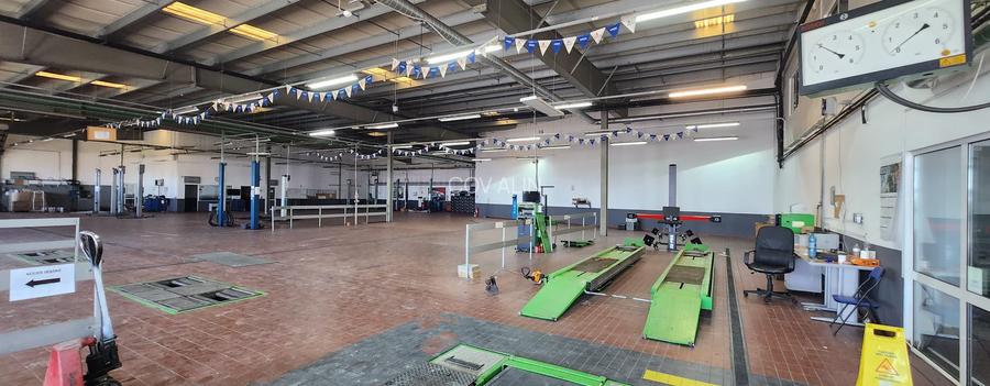 Showroom auto suprafata 6.500 mp, teren 15.000 mp cu deschidere 90 ml la DN 1. - 38