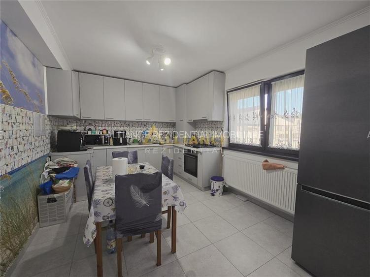 Duplex mobilat si utilat  - 4 camere -2 bai - pod -10 min de STV - 5