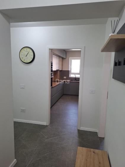 2 camere spatioase decomandate 58 mp  Coresi Kasper, moilat complet, parcare  - 16