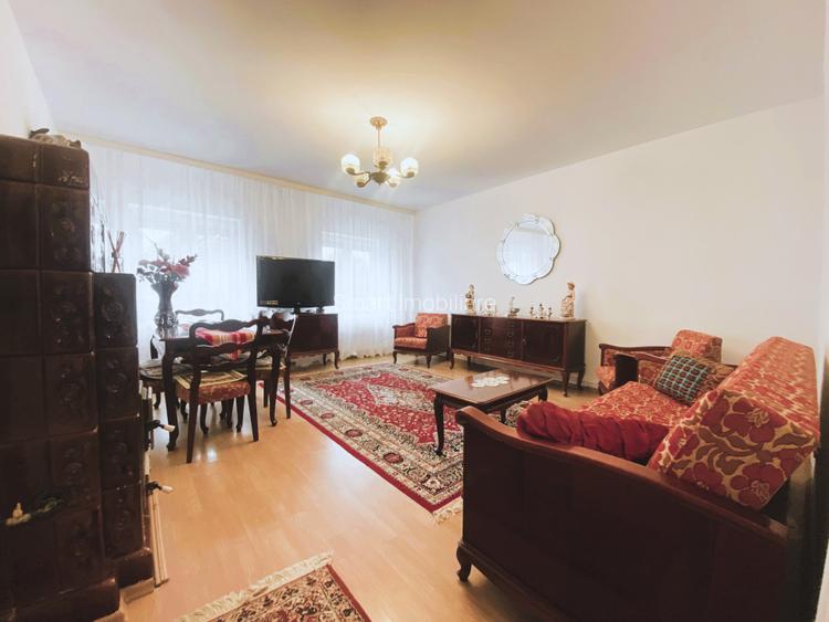 Casa cu 2 camere la curte in zona Piata Cluj - 2