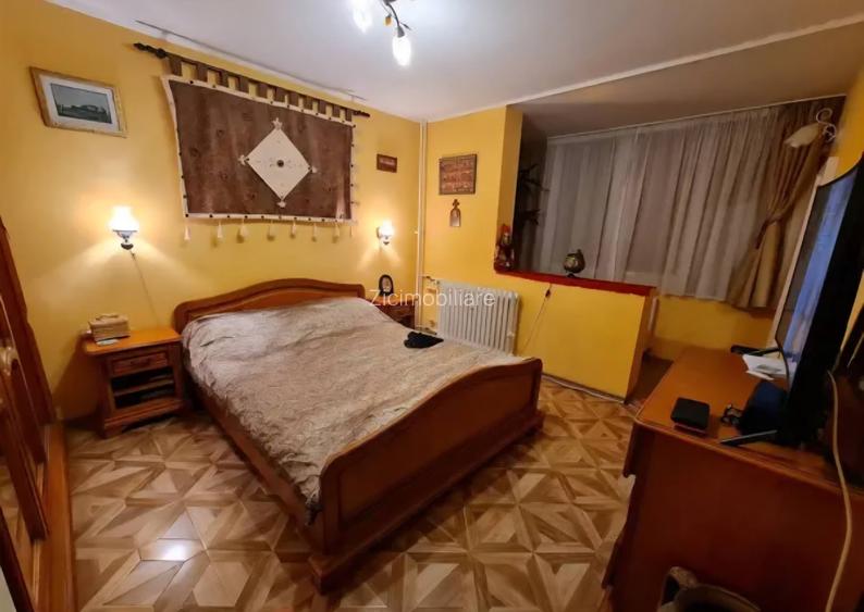 Apartament 3 camere Ozana – Metrou 1 Decembrie, 66 mp, etaj 1/4 - 4