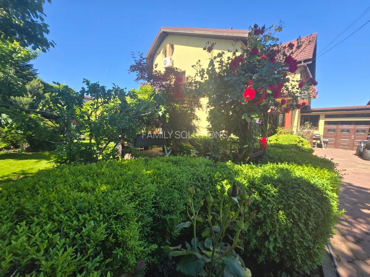 Casa individuala cu piscina. P+1+M. zona foarte buna - 52