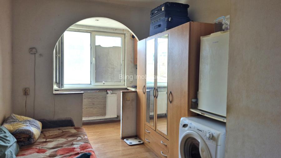 Garsoniera 17 mp, etaj intermediar, Bvd. Muncii - 4