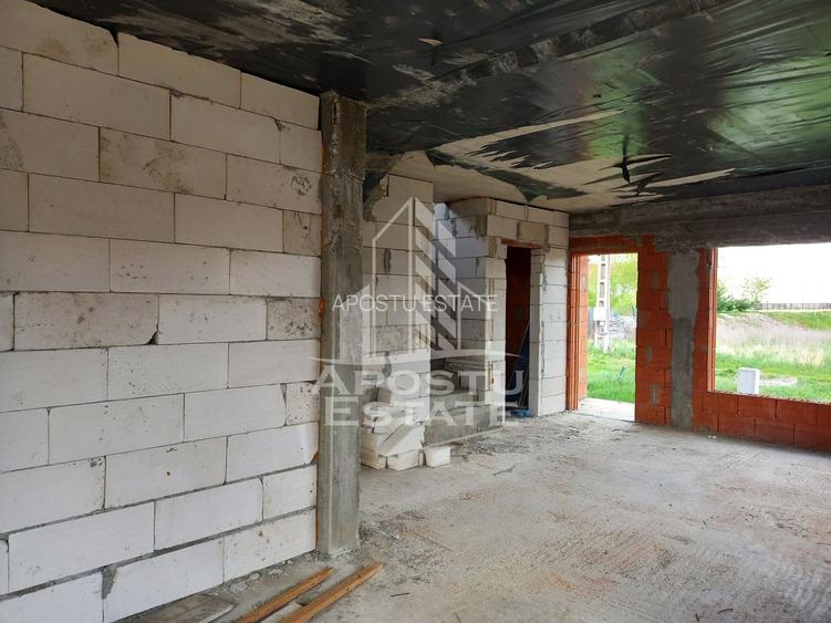 Vila, la rosu, de vanzare, in Sofronea, jud. Arad. - 4