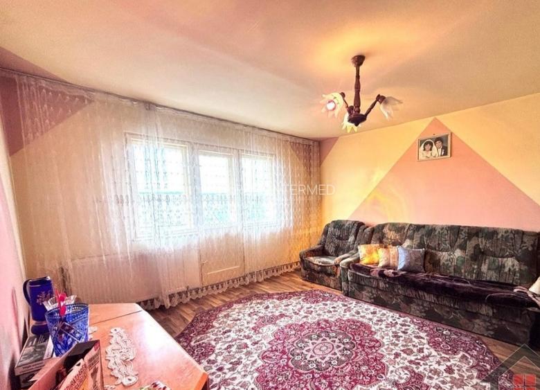 Apartament renovat cu 4 camere decomandate - 2
