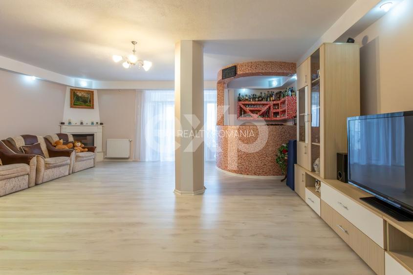 Casă / Vilă cu 6 camere de vânzare - 9