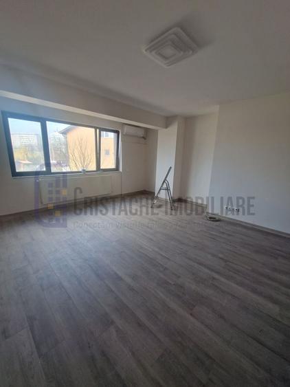 Titan_Apartament 2 camere_70 mp._nemobilat_pretabil birou