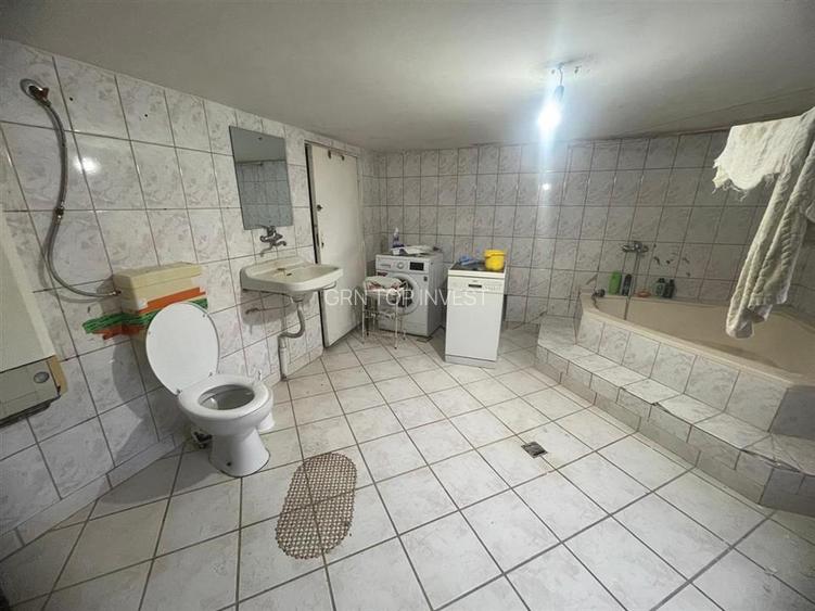 Casa individuala cu 6 camere si 3 bai si 1413 mp teren in Blaj - 7
