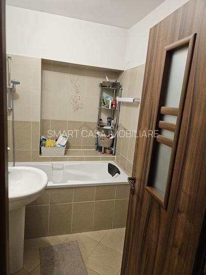 Apartament 3 camere decomandat Pacurari etajul 2 - 9