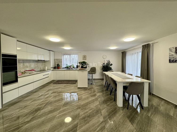 Casă Spațioasă de Vânzare în Ghimbav | Două Apartamente | Teren 579 mp - 5