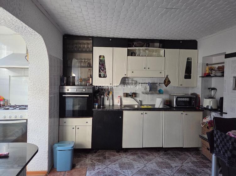 Casa  P+1 zona linistita Adjud - 5