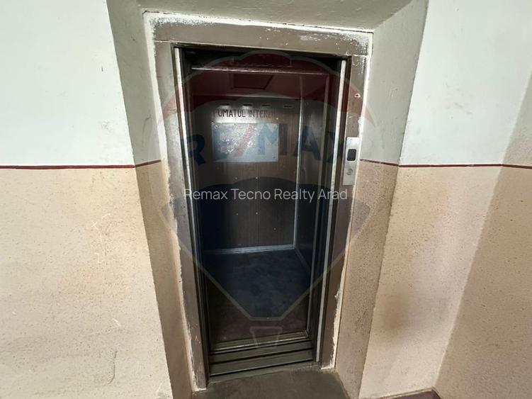 Spatiu de birouri- Imobil Multifunctional in Arad P +6 - 16